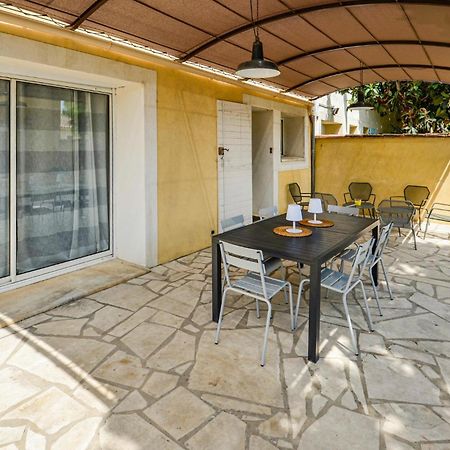 3 Bedroom Awesome Home In Chateuneuf De Gadagne Châteauneuf-de-Gadagne Екстериор снимка