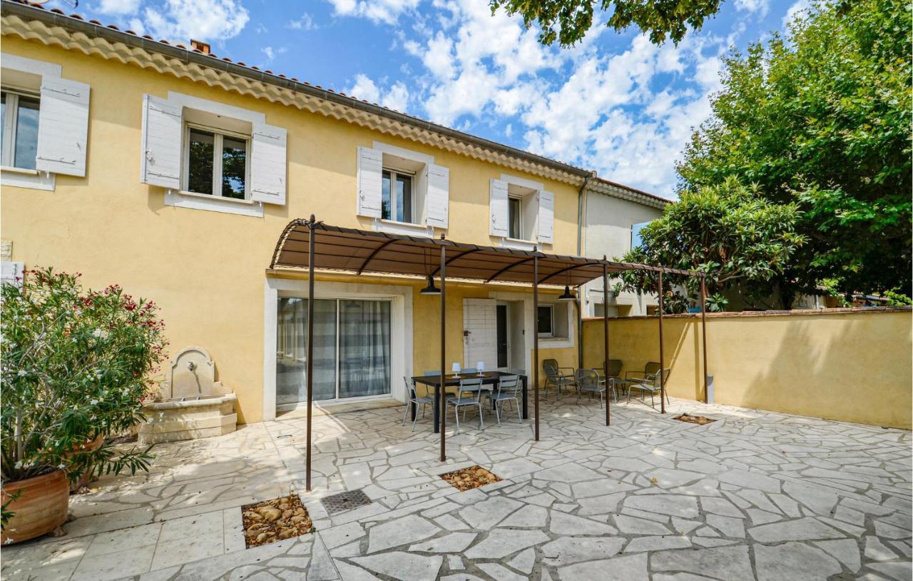3 Bedroom Awesome Home In Chateuneuf De Gadagne Châteauneuf-de-Gadagne Екстериор снимка