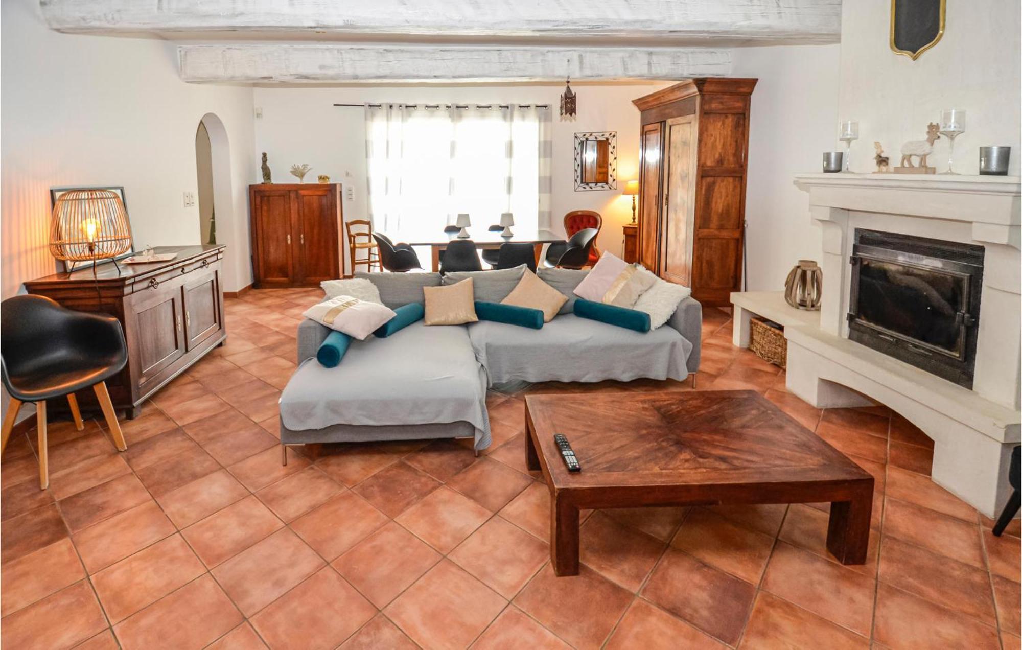 3 Bedroom Awesome Home In Chateuneuf De Gadagne Châteauneuf-de-Gadagne Екстериор снимка