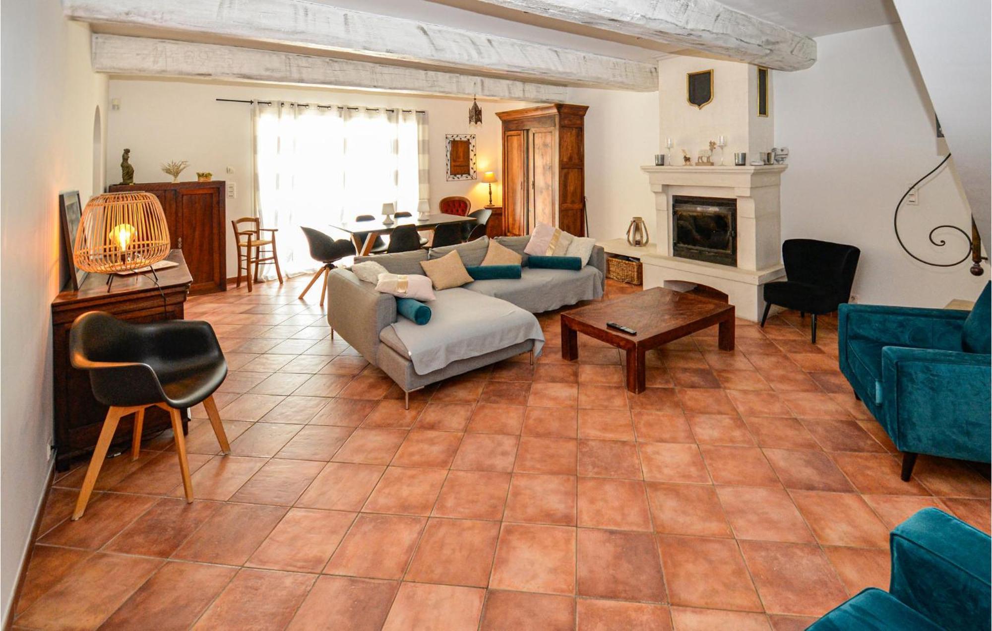3 Bedroom Awesome Home In Chateuneuf De Gadagne Châteauneuf-de-Gadagne Екстериор снимка